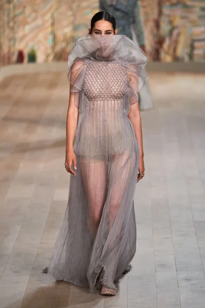 Look 46